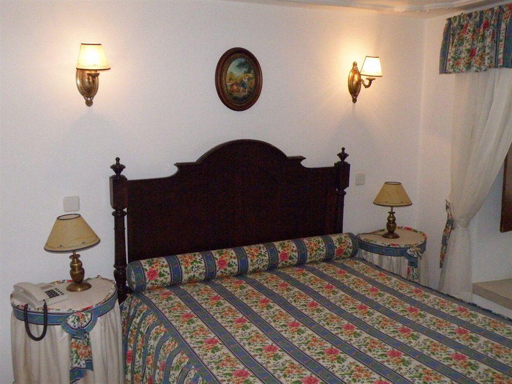 Casa De S. Thiago Do Castelo Hotel โอบิดอส ภายนอก รูปภาพ