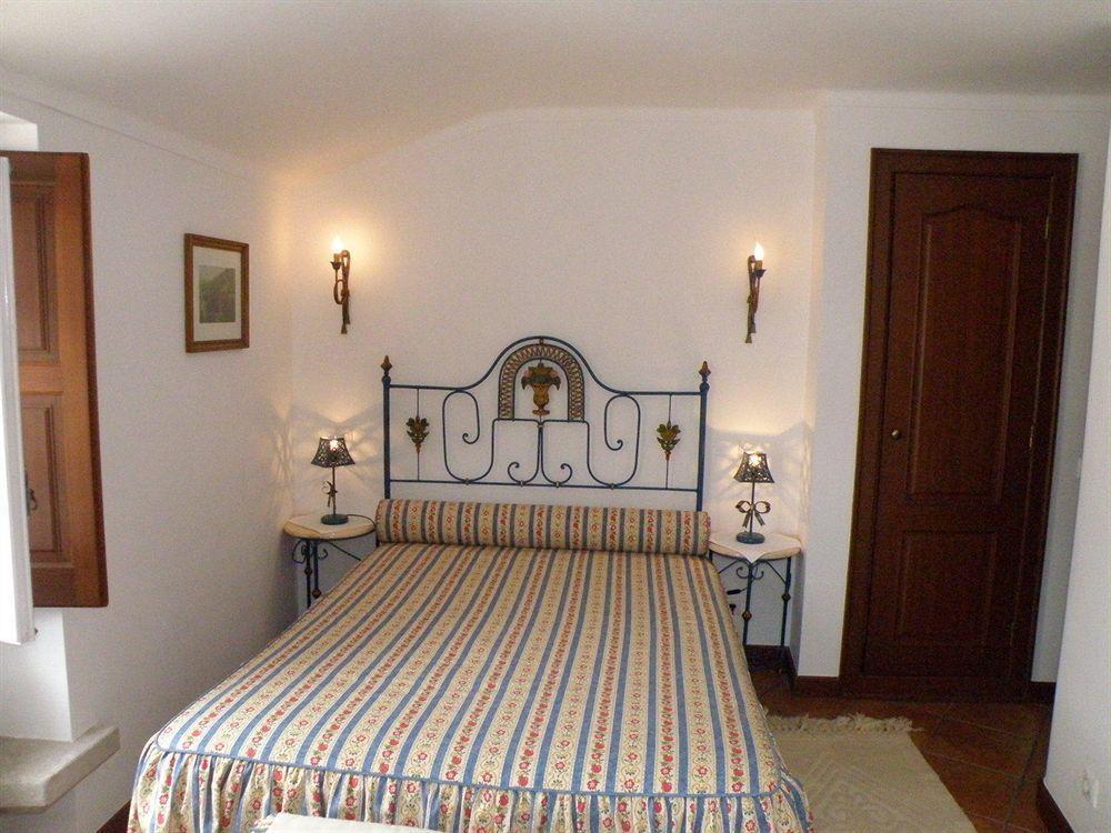 Casa De S. Thiago Do Castelo Hotel โอบิดอส ภายนอก รูปภาพ