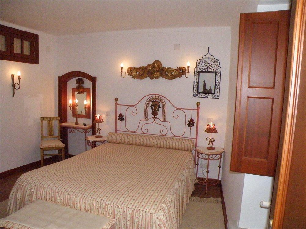 Casa De S. Thiago Do Castelo Hotel โอบิดอส ภายนอก รูปภาพ